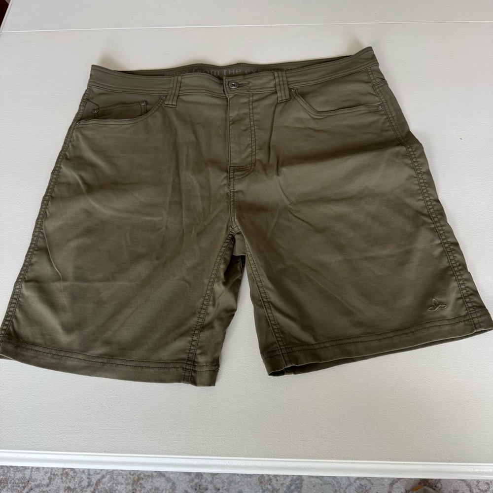 Prana Men's Olive Green Flat Front Shorts 38x9